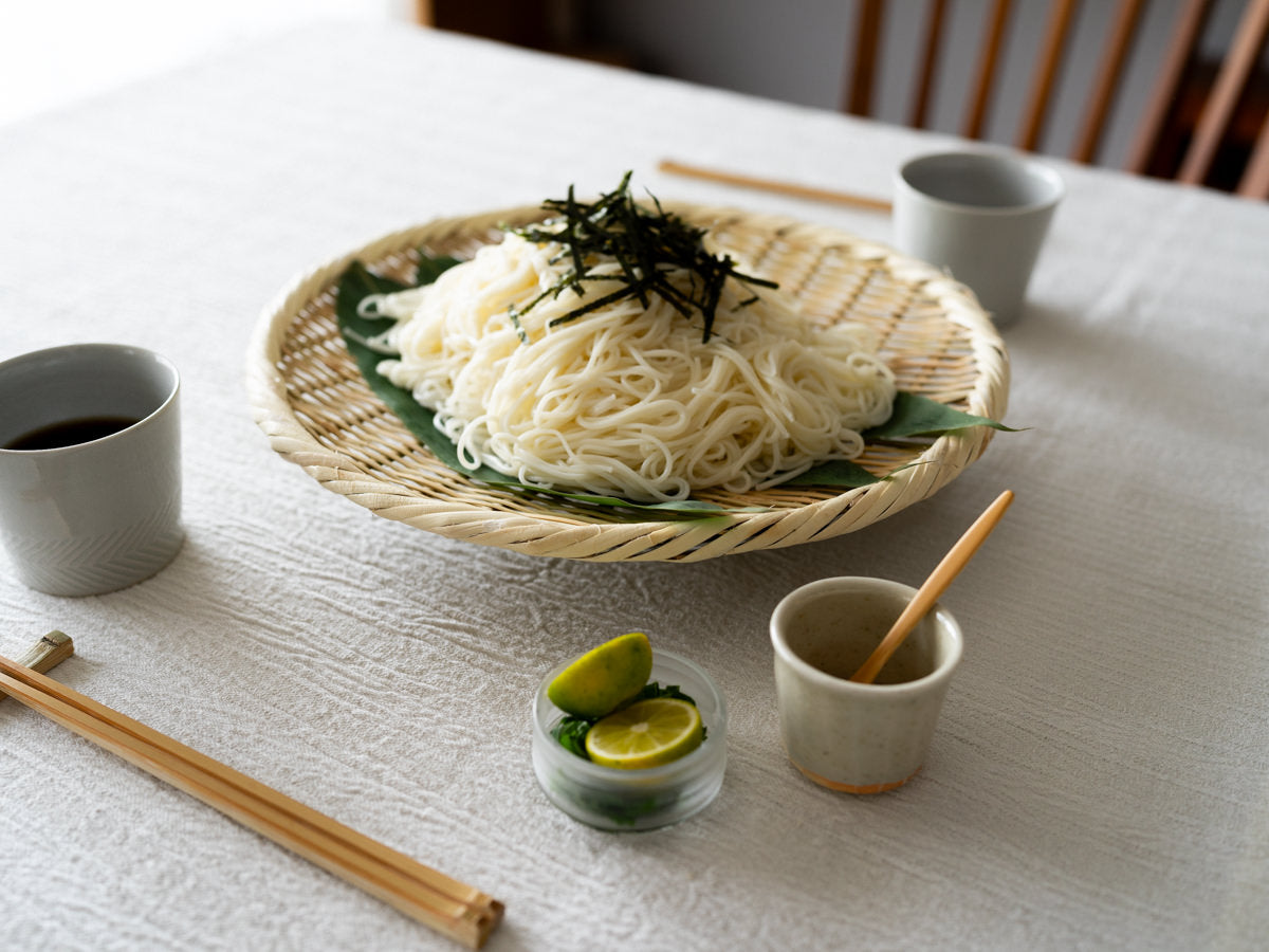 笊 -ざる- / 竹ざる – 日本の台所の手仕事 | 市川籠店 – 市川籠店