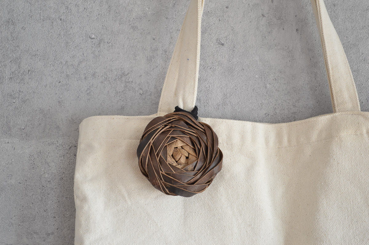 Bag Charm “Rose” / Walnut Bark / Yamagata-JPN 311410