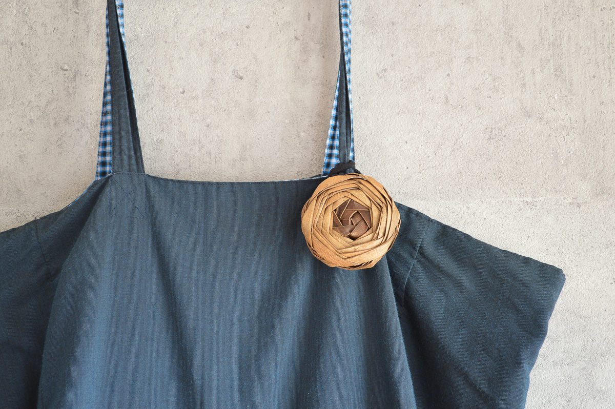 Bag Charm “Rose” / Walnut Bark / Yamagata-JPN 311410