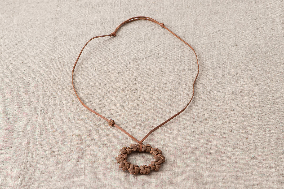 Pendant “Wreath” / Grape vine / Yamagata-JPN 311402-1