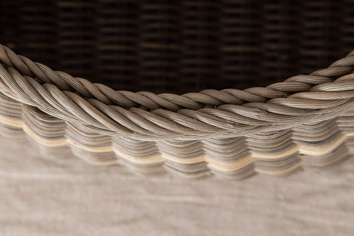 Hand bag “Plump” -close weave- S / Gray Akebi vine / Nagano-JPN 311247-1