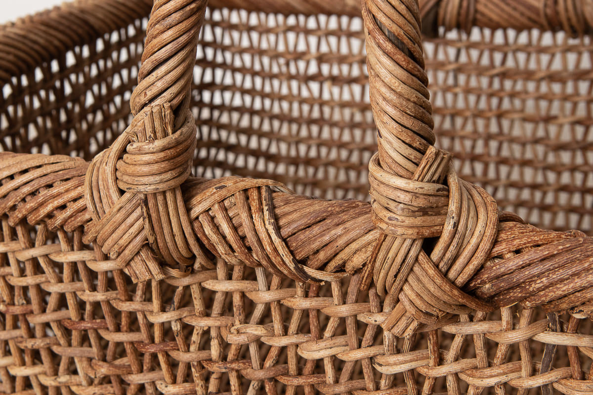 Big rectanglar basket / Brown Akebi vine / Nagano-JPN 311209-1