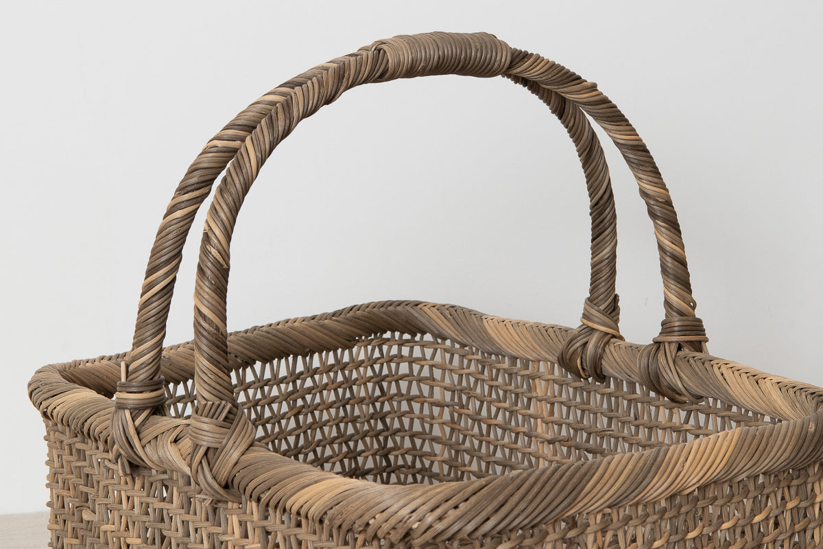 Wide Rectangle Basket with Handle – Sukashi Weave / Gray Akebi Vine / Nagano-JPN 311249-1