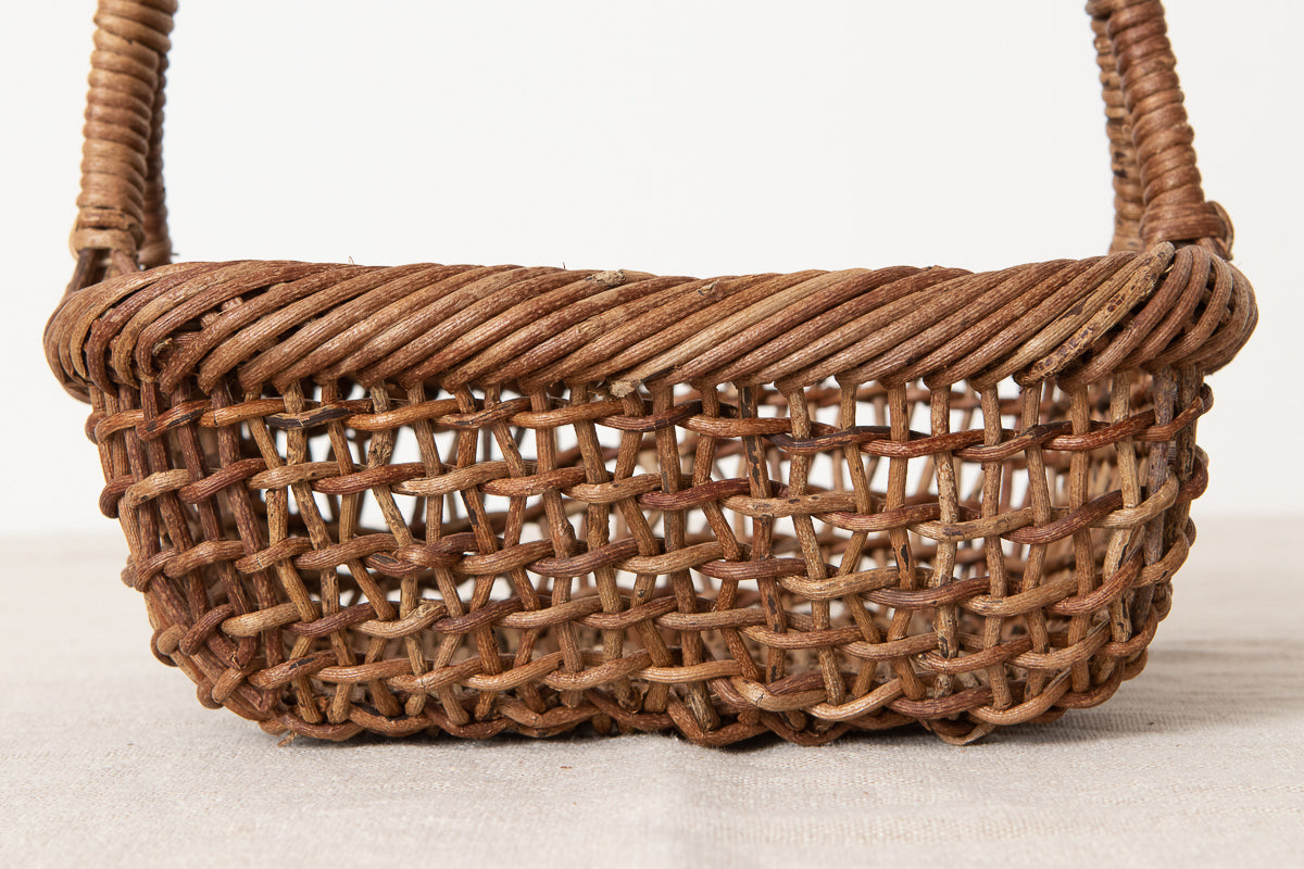 Square Serving Basket with Handle – Sukashi Weave/ Akebi Vine / Nagano-JPN 311231-1