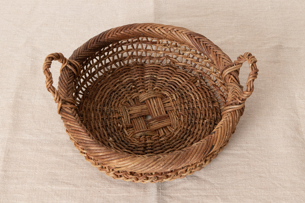 Round Serving Basket – Sukashi Weave / Akebi Vine / Nagano-JPN 311228-1