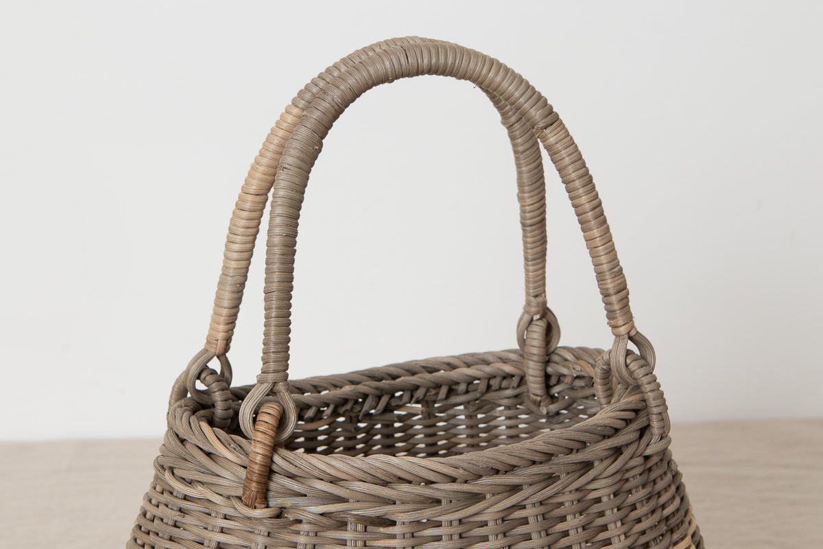 Hand bag “Plump” -close weave- S / Gray Akebi vine / Nagano-JPN 311247-1
