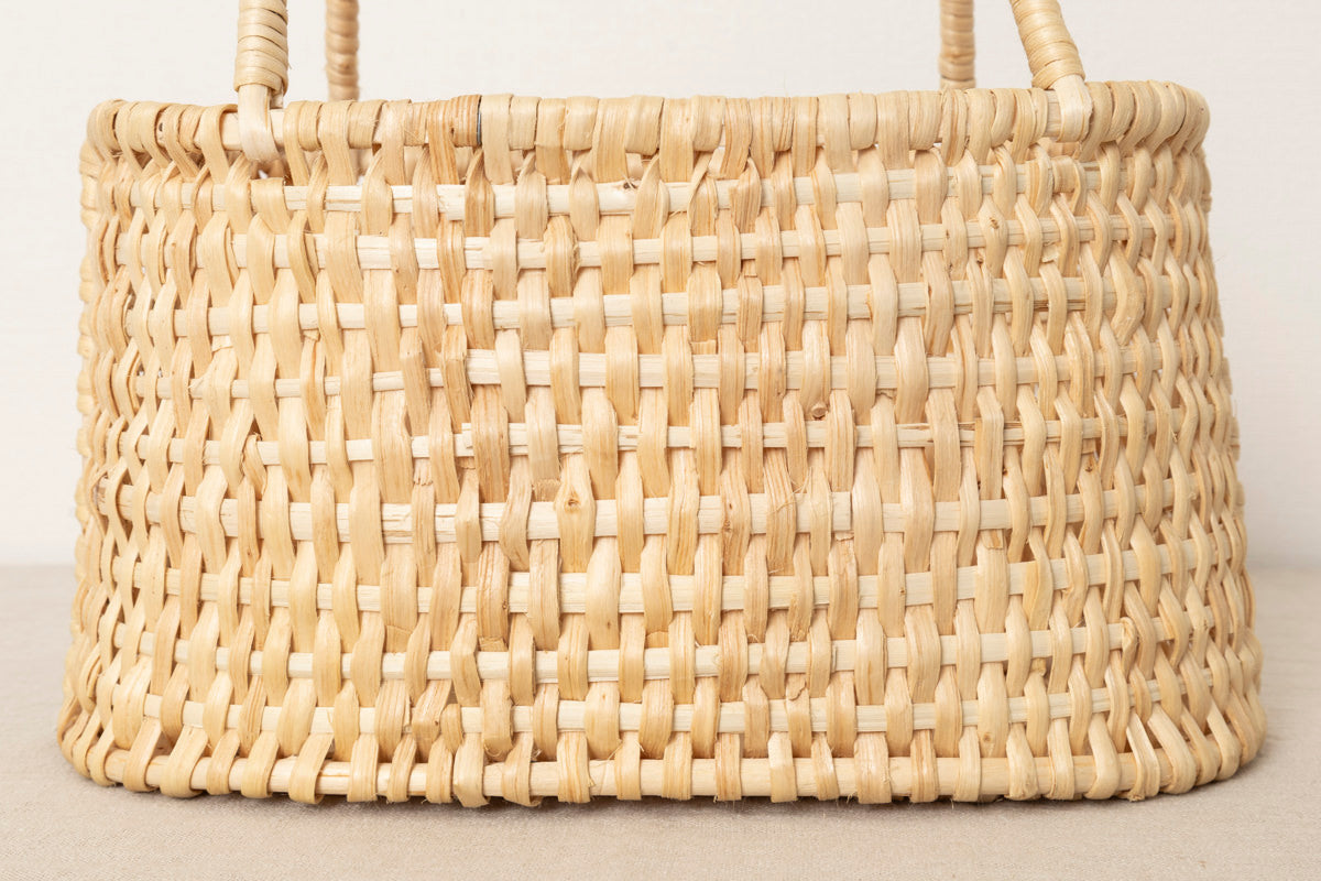 Oval Basket with Handle / Pine Root / LTU 140514