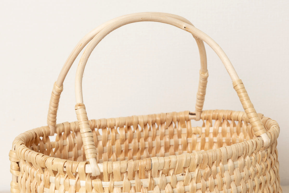 Oval Basket with Handle / Pine Root / LTU 140514