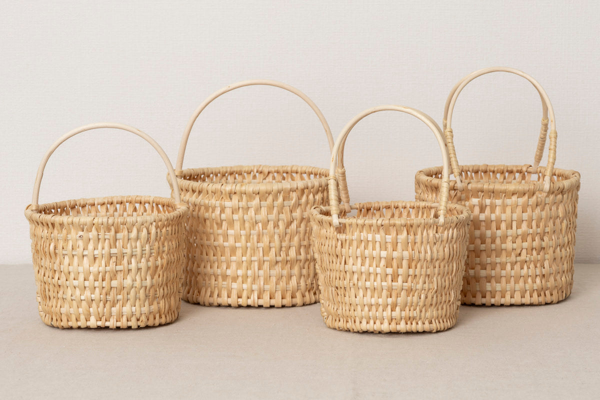 Circle Basket with Handle / Pine Root / LTU 140515