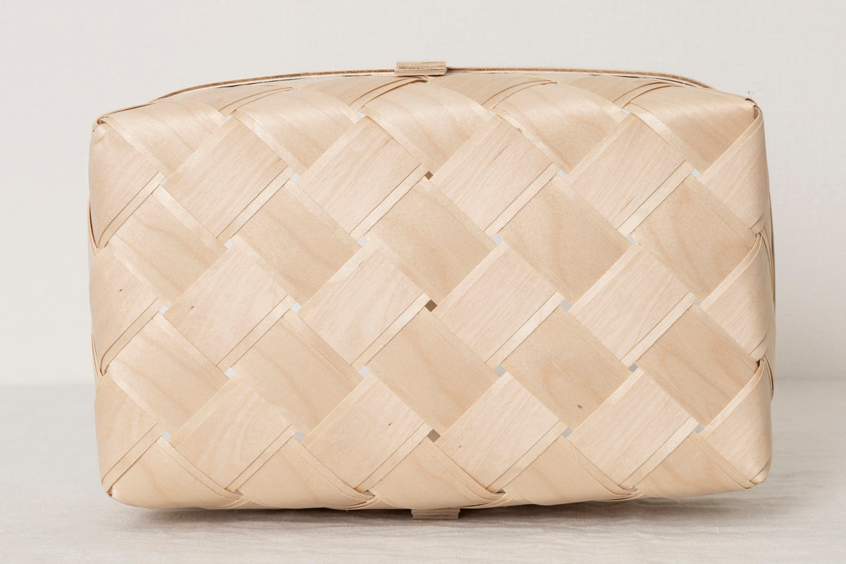 Strawberry basket / Birch / EST 140604-1