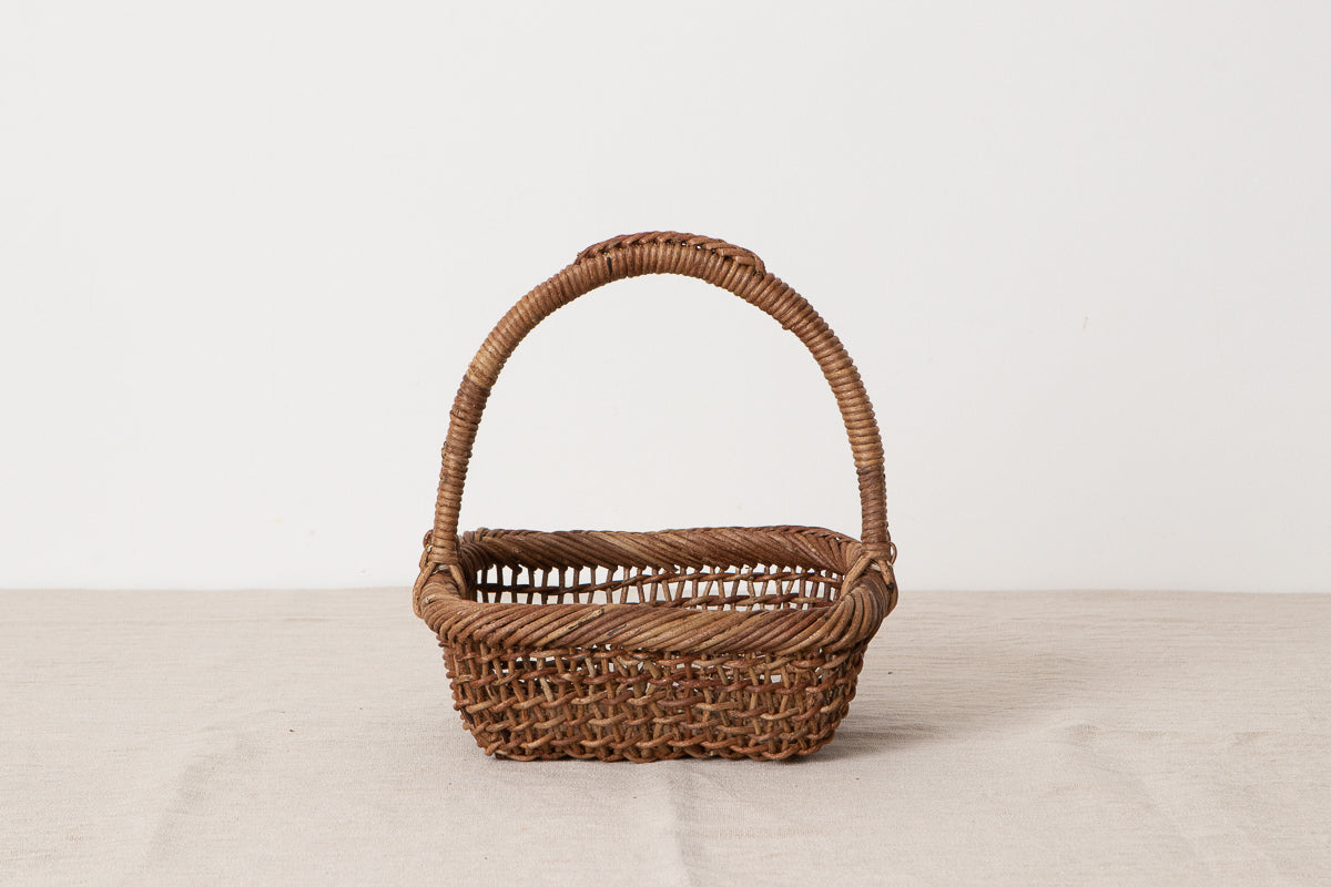 Square Serving Basket with Handle – Sukashi Weave/ Akebi Vine / Nagano-JPN 311231-1