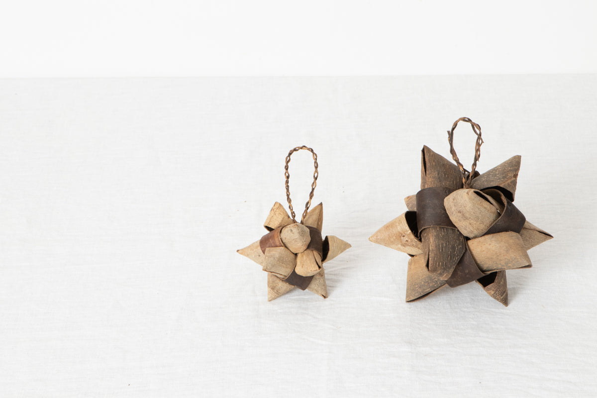 Ornament “Star” S, L / Walnut / Yamagata-JPN 311420