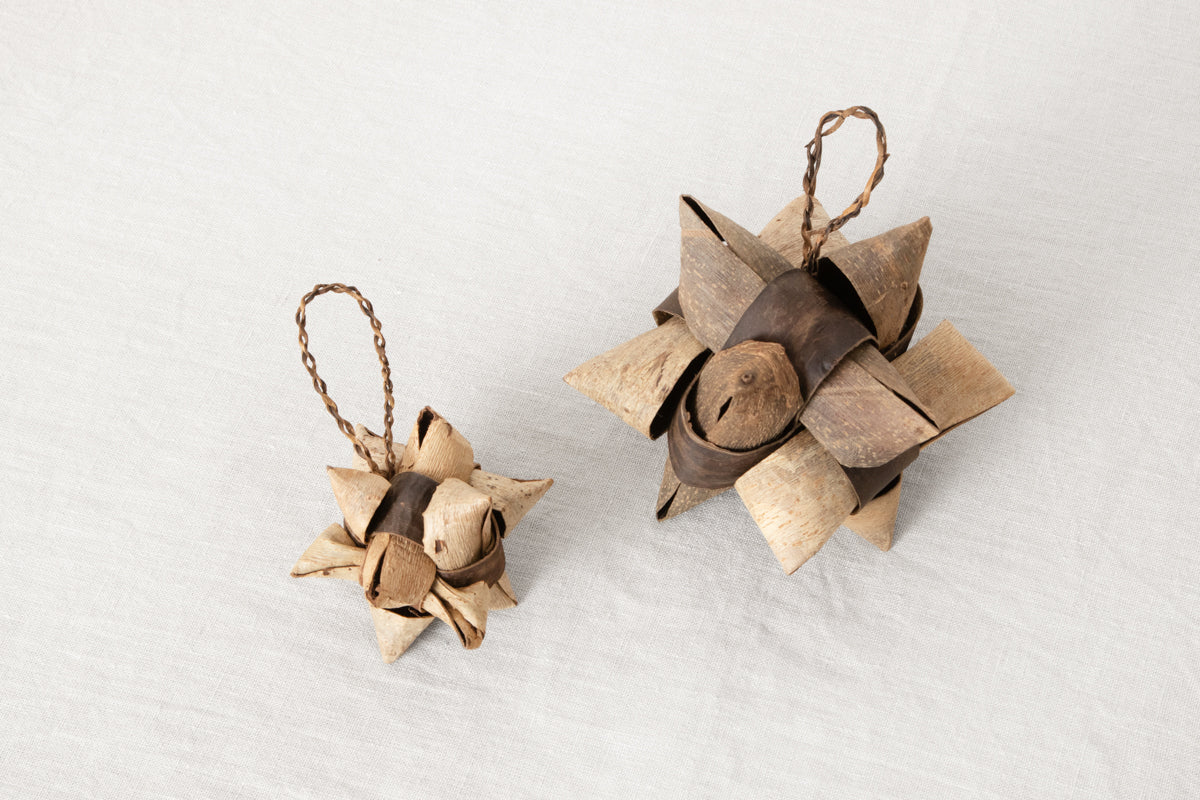 Ornament “Star” S, L / Walnut / Yamagata-JPN 311420