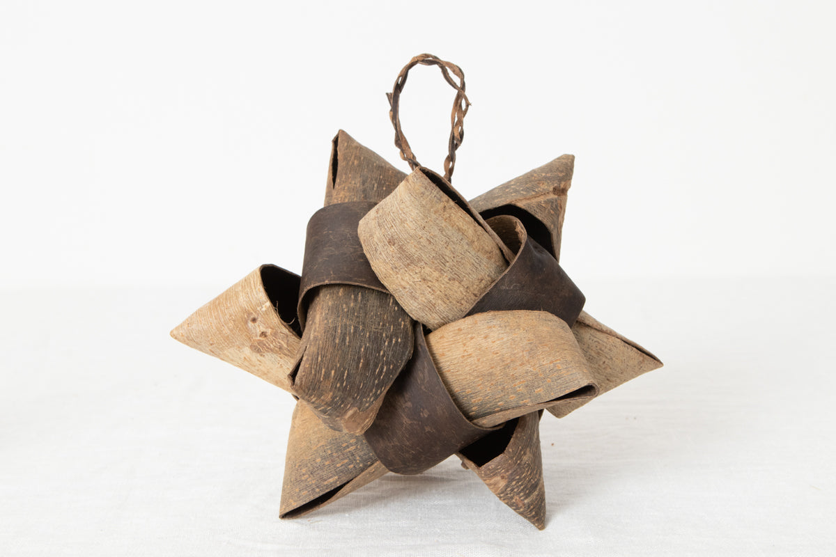 Ornament “Star” S, L / Walnut / Yamagata-JPN 311420