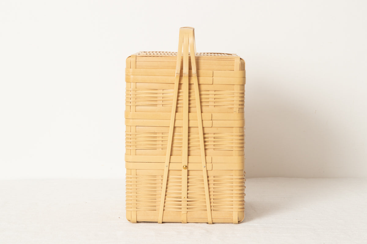 Lunch box with handle (3-tier) / White bamboo / Kagoshima-JPN 321109-1