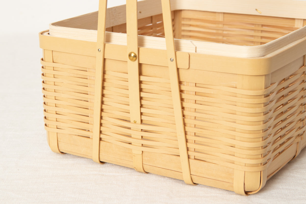 Lunch box with handle (3-tier) / White bamboo / Kagoshima-JPN 321109-1