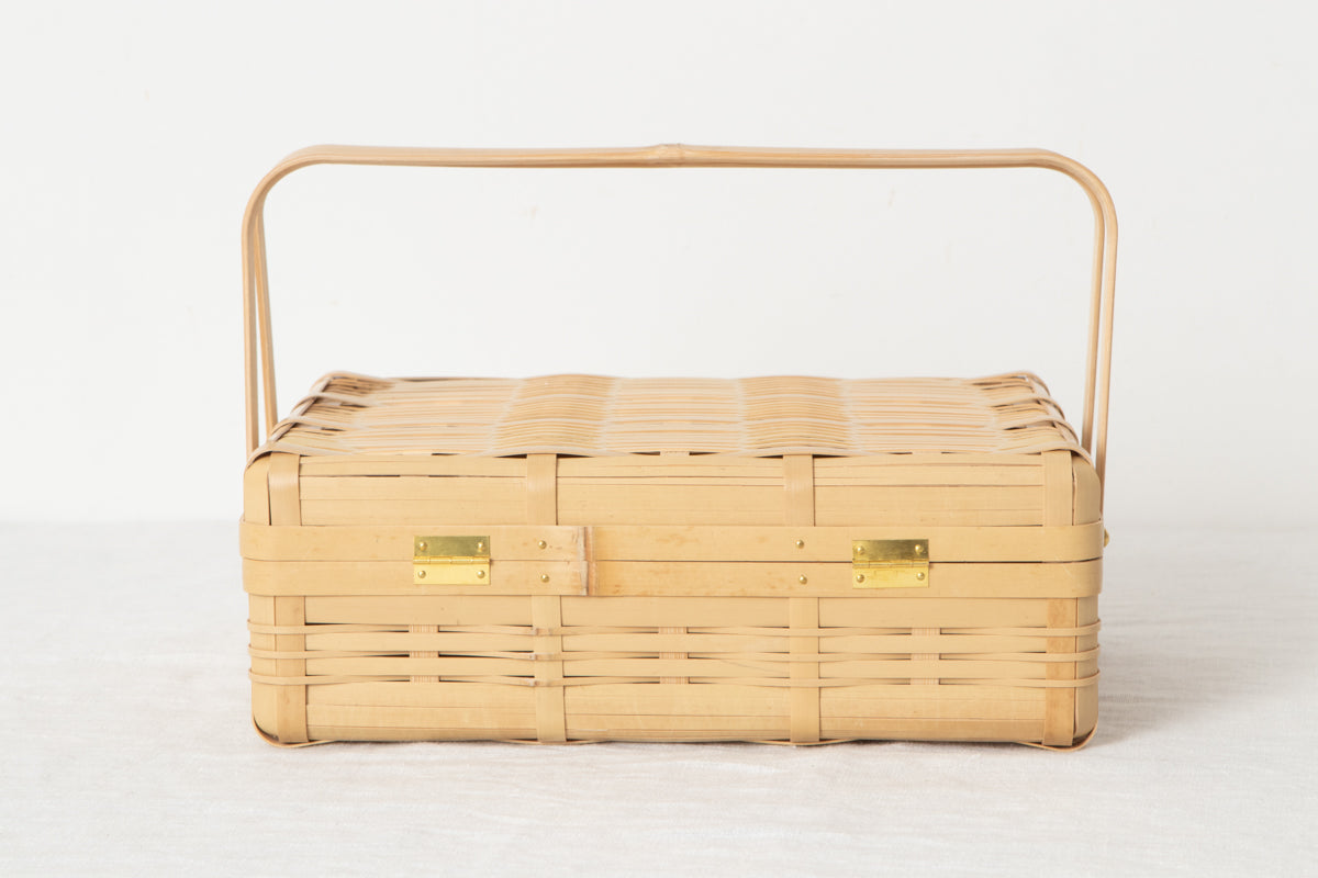 Lunch box with handle -shallow- (with hinges) / White bamboo / Kagoshima-JPN 321102-1