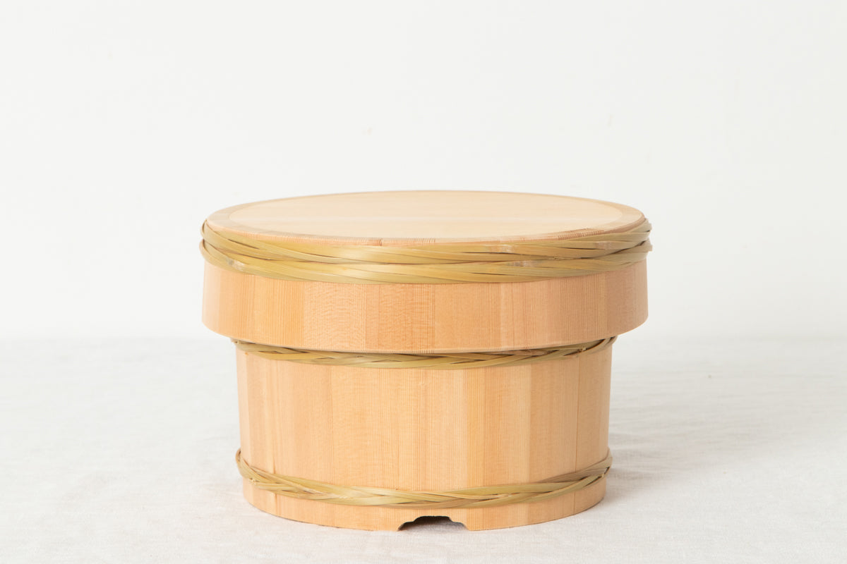 Cooked rice container(Bamboo hoop) "Ohitsu" 18cm, 21cm, 24cm, 27cm 4sizes / Sawara cypress / Nagano-JPN 811116