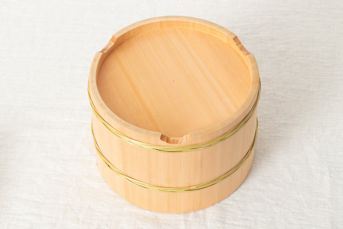 Cooked rice container(Bamboo hoop) "Ohitsu" 18cm, 21cm, 24cm, 27cm 4sizes / Sawara cypress / Nagano-JPN 811116
