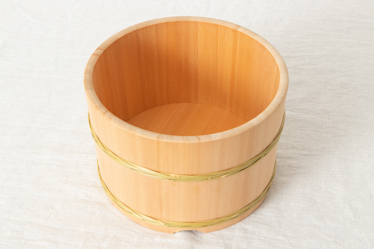 Cooked rice container(Bamboo hoop) "Ohitsu" 18cm, 21cm, 24cm, 27cm 4sizes / Sawara cypress / Nagano-JPN 811116