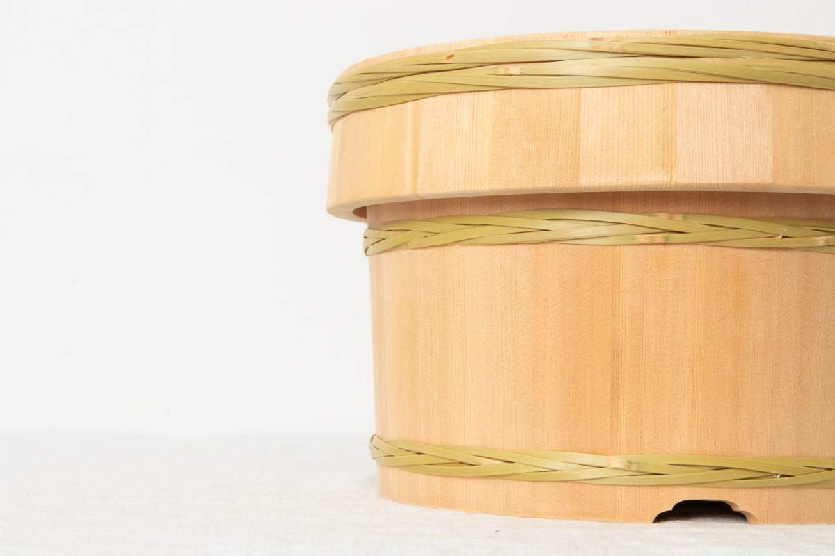 Cooked rice container(Bamboo hoop) "Ohitsu" 18cm, 21cm, 24cm, 27cm 4sizes / Sawara cypress / Nagano-JPN 811116