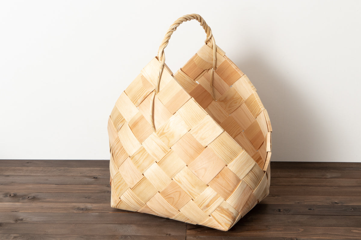 エストニア/パイン 薪入れバスケット 山型 S・L 2サイズ 330715