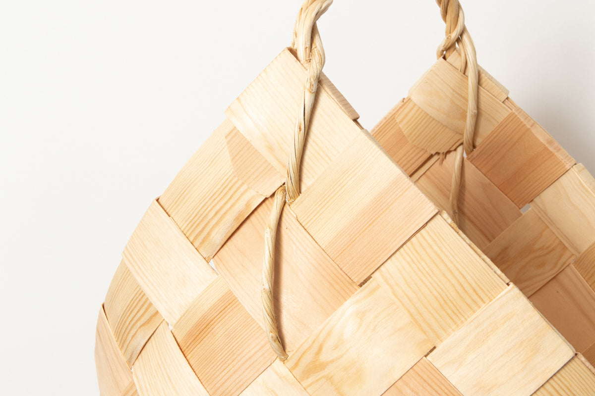 エストニア/パイン 薪入れバスケット 山型 S・L 2サイズ 330715