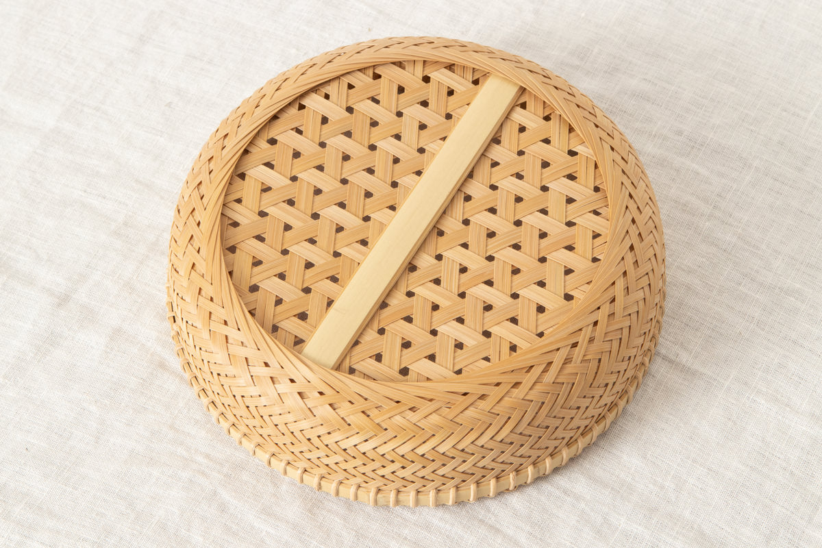 Serving Basket “Rinko Weave” / White Bamboo / Tochigi-JPN 350105-1