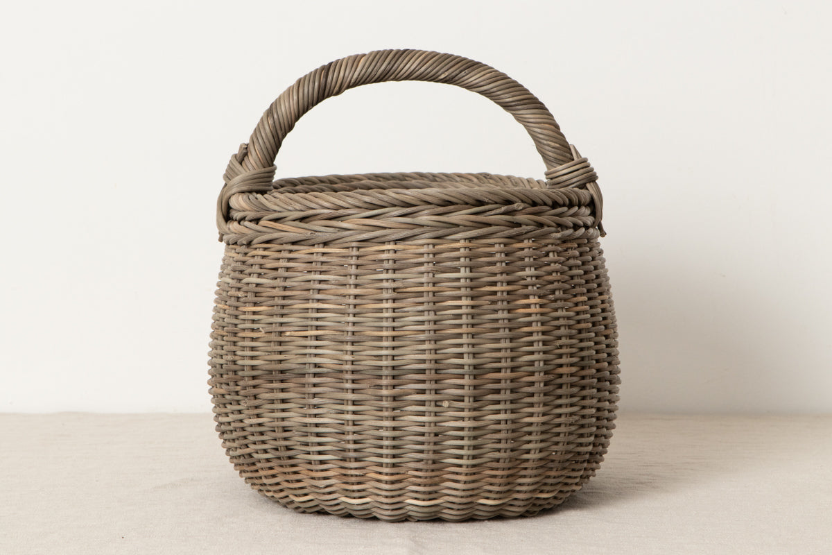 Rounded Basket with Handle / Gray Akebi Vine / Nagano-JPN 311252-1