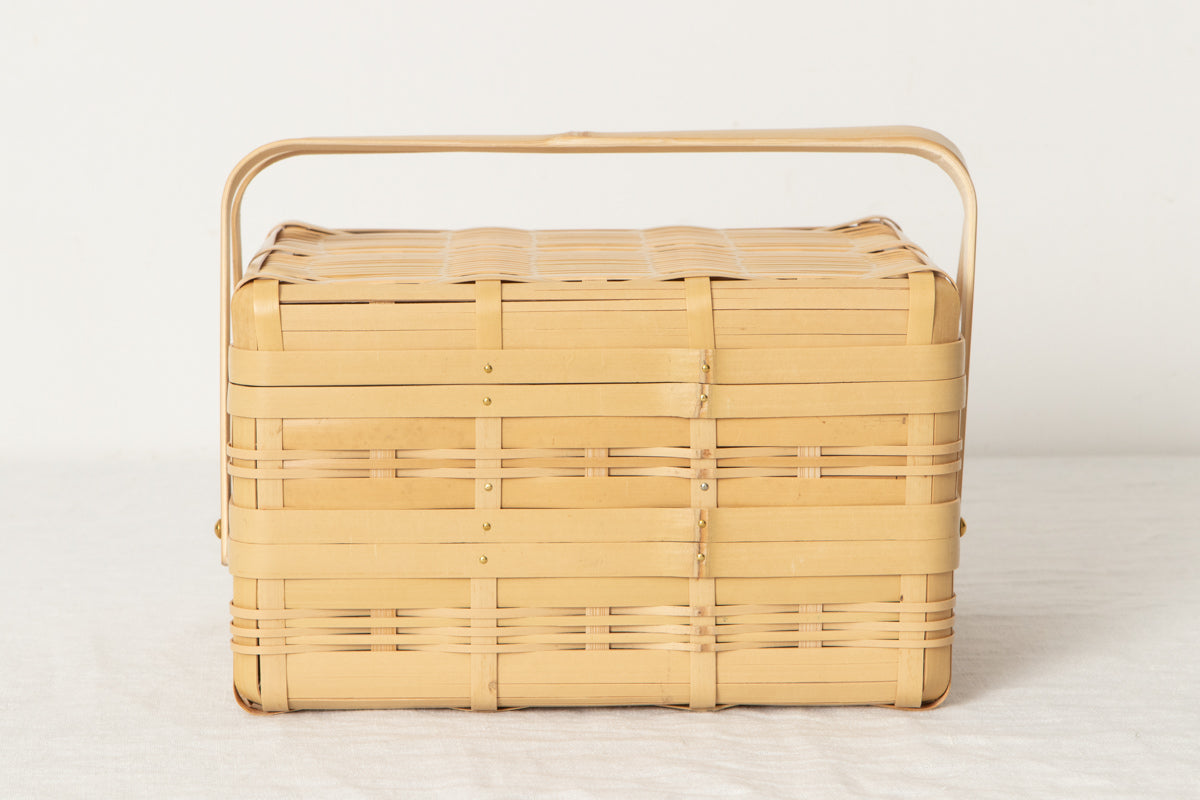 Lunch box with handle M (2-tier) / White bamboo / Kagoshima-JPN 321111-1