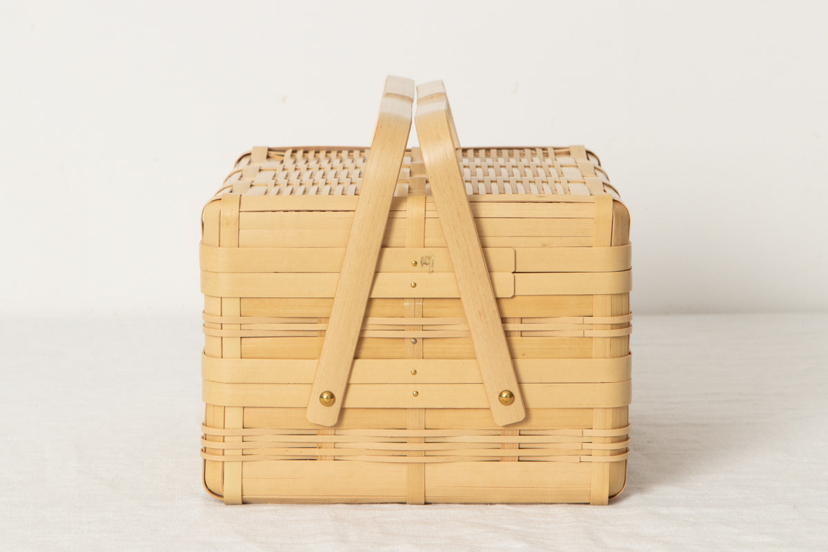Lunch box with handle M (2-tier) / White bamboo / Kagoshima-JPN 321111-1