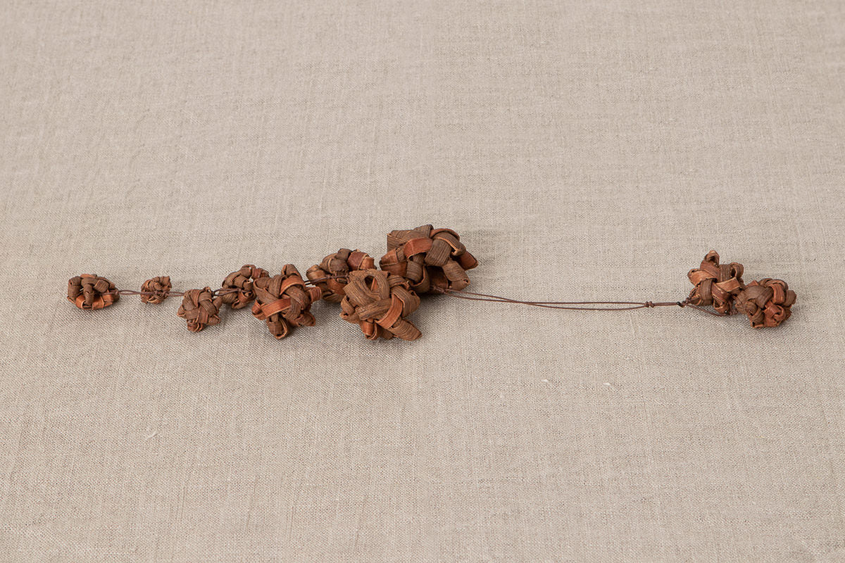 Bag charm “Flower” / Grape vine / Yamagata-JPN 311411-1