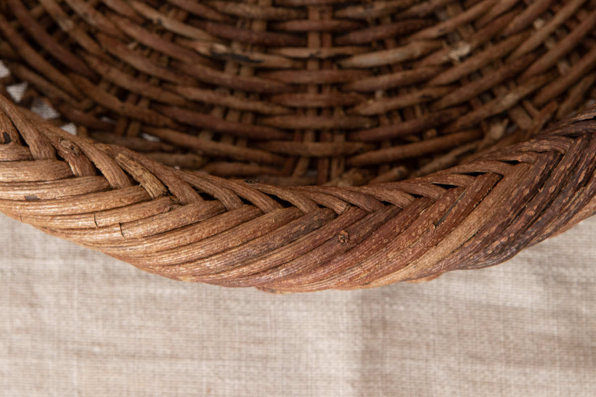 Round Serving Basket – Sukashi Weave / Akebi Vine / Nagano-JPN 311228-1