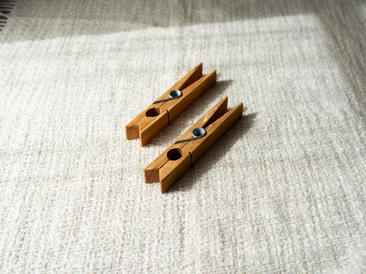 Large Clothespin / Oak / LTU 140570-1