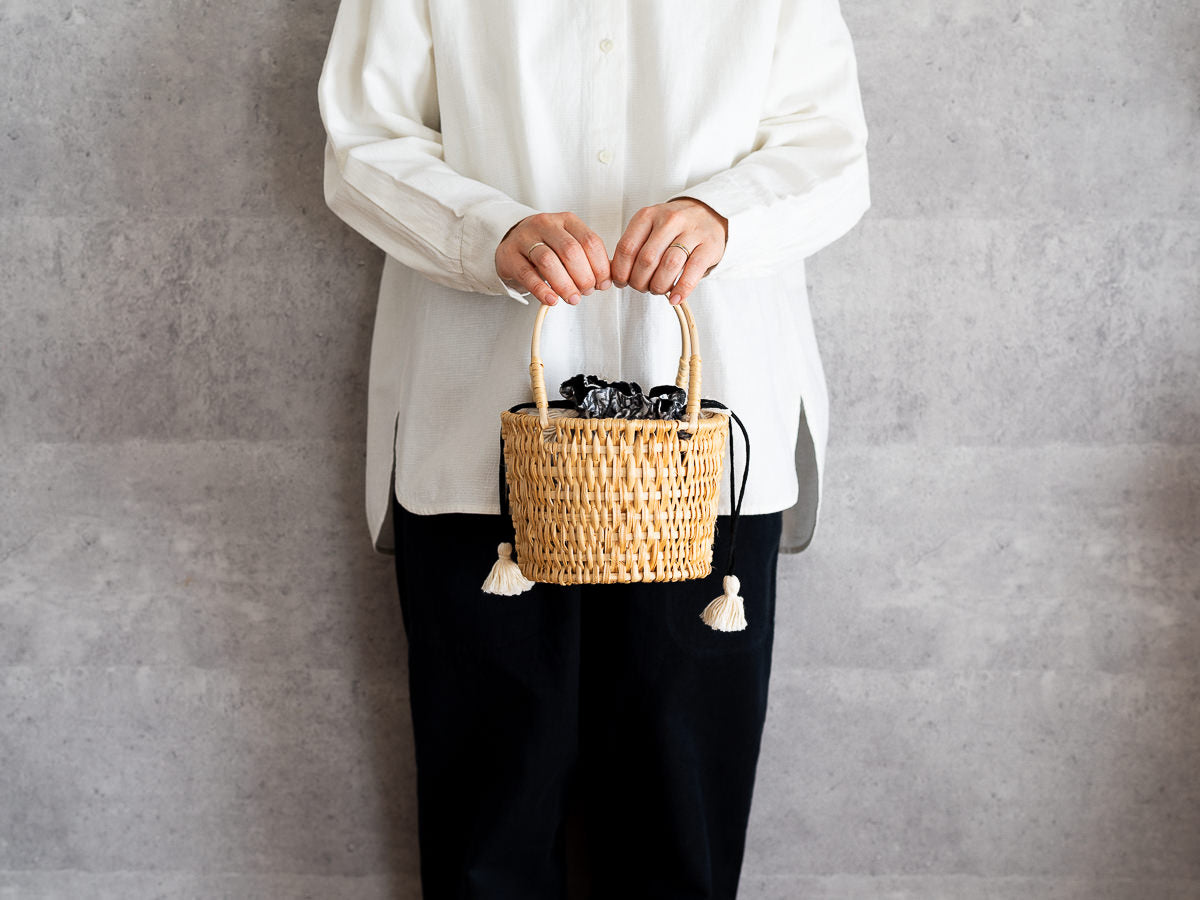 Circle Basket with Handle / Pine Root / LTU 140515