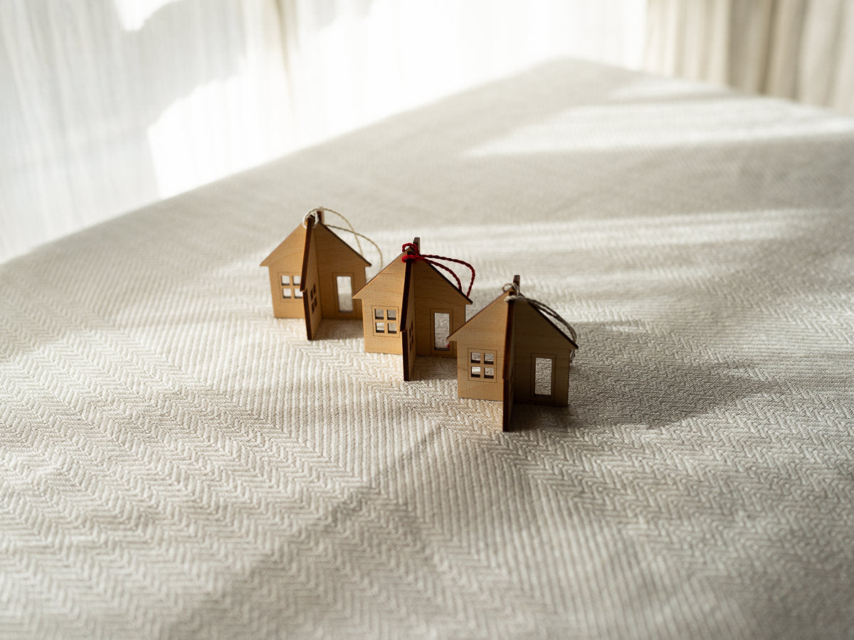 Ornament “Cottage” / Birch / LTU 140572-1