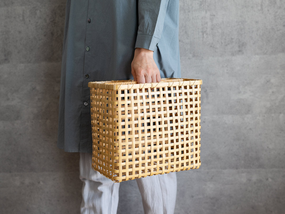 Magazine basket / White bamboo / Kagawa-JPN 250702-1