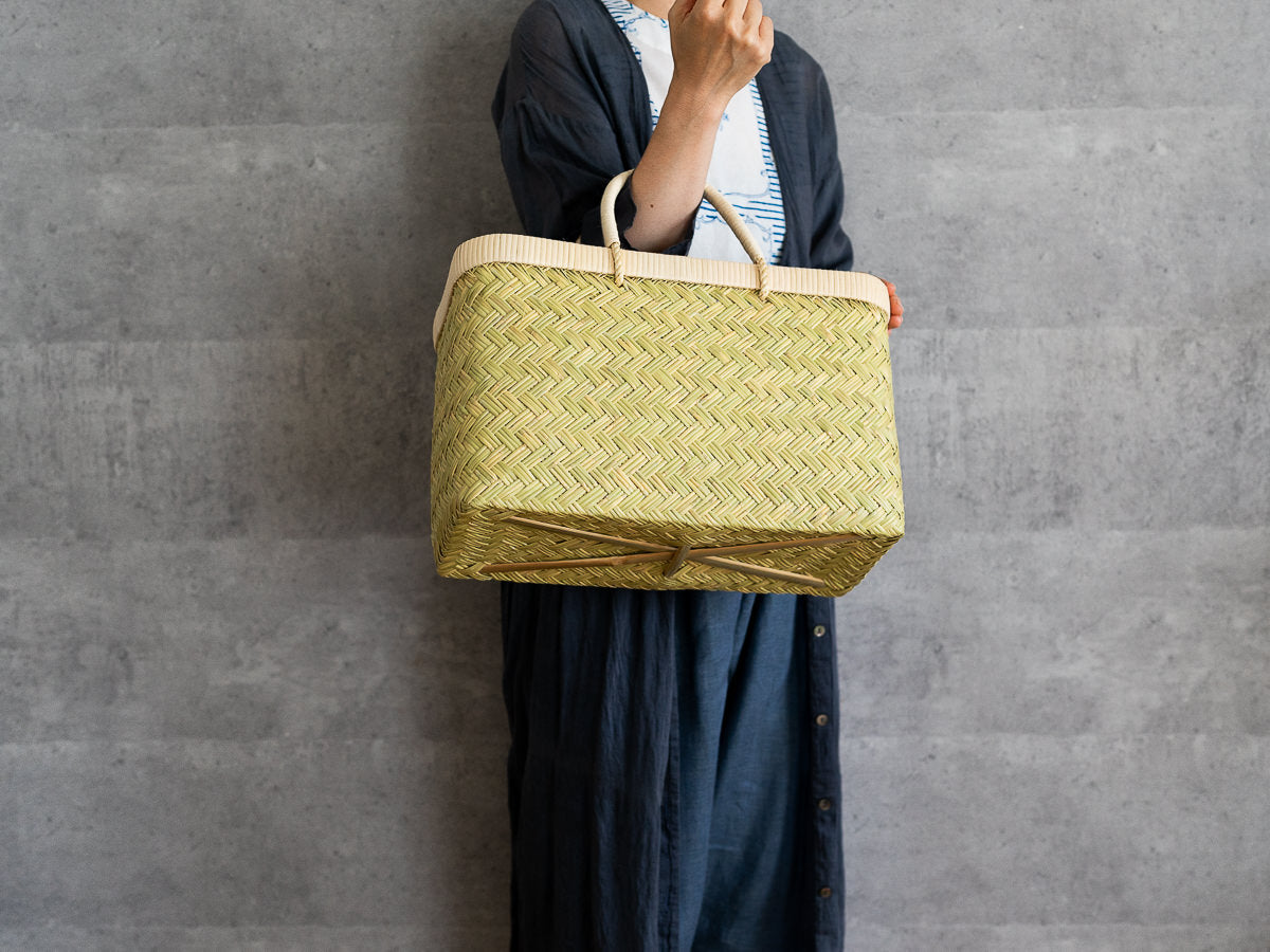 Market Basket with Rattan Handle M-Fine / Suzutake Bamboo / Iwate-JPN 450801-1