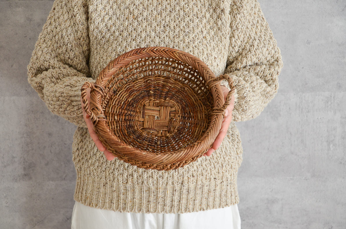 Round Serving Basket – Sukashi Weave / Akebi Vine / Nagano-JPN 311228-1