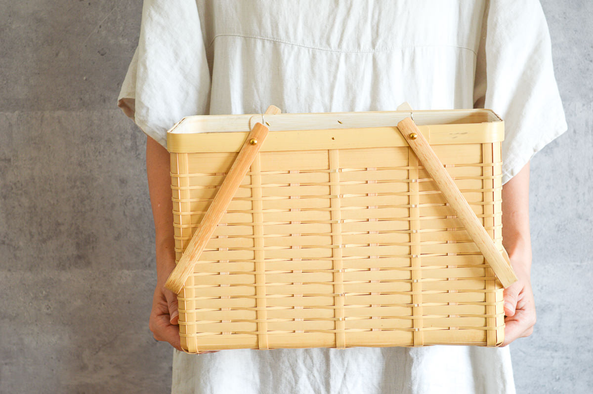Magazine basket / White bamboo / Kagoshima-JPN 321108-1