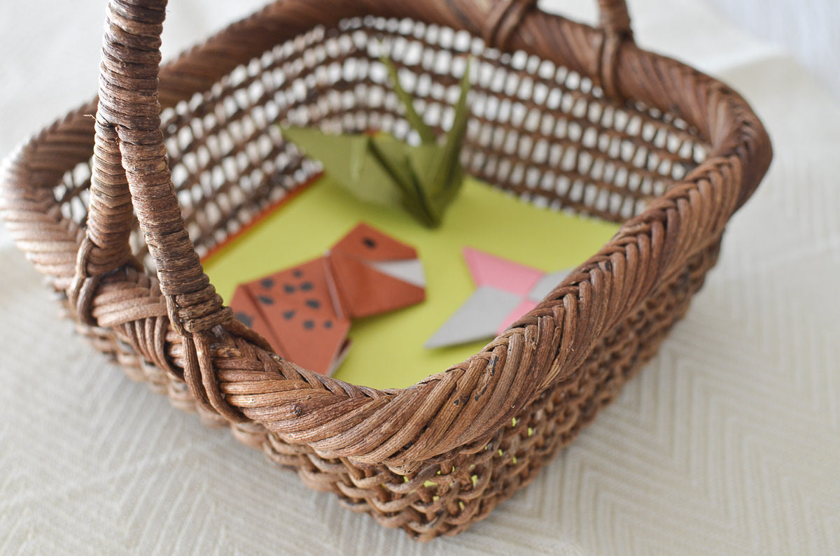Square Serving Basket with Handle – Sukashi Weave/ Akebi Vine / Nagano-JPN 311231-1