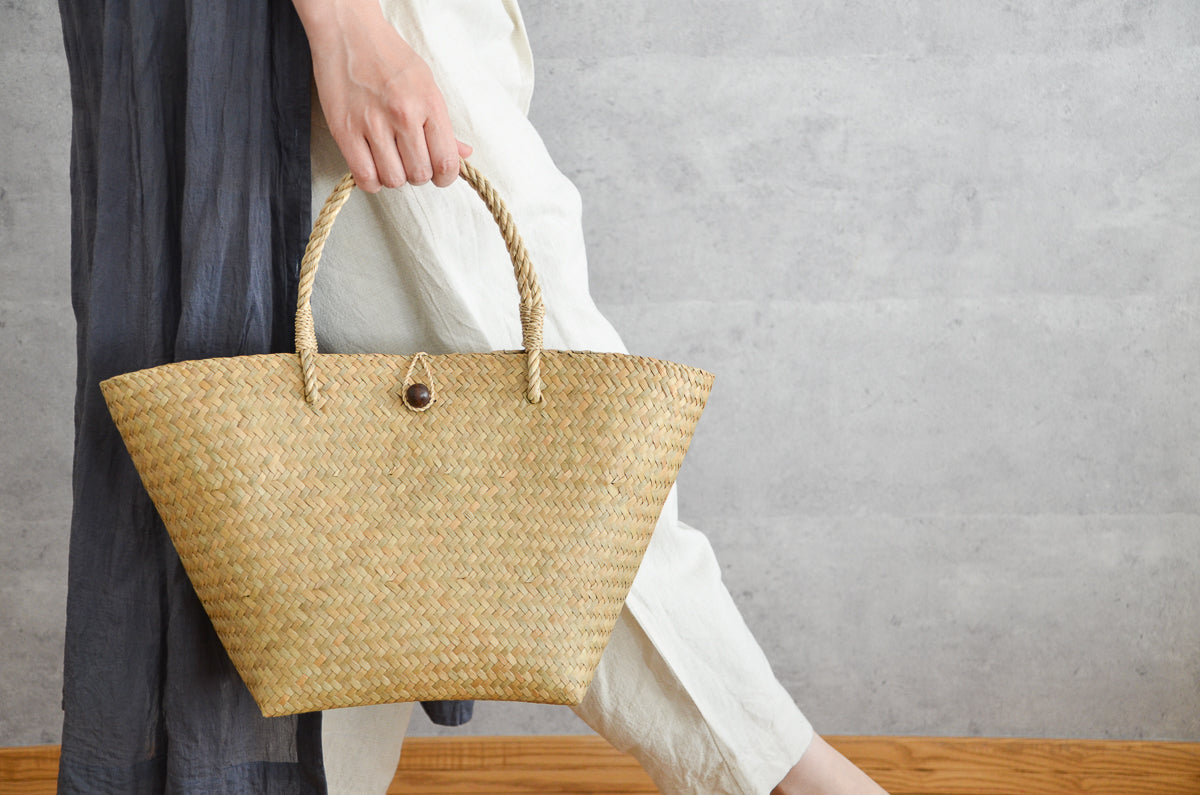 Handbag, Shoulder bag with button / Kachū / THA 3115109