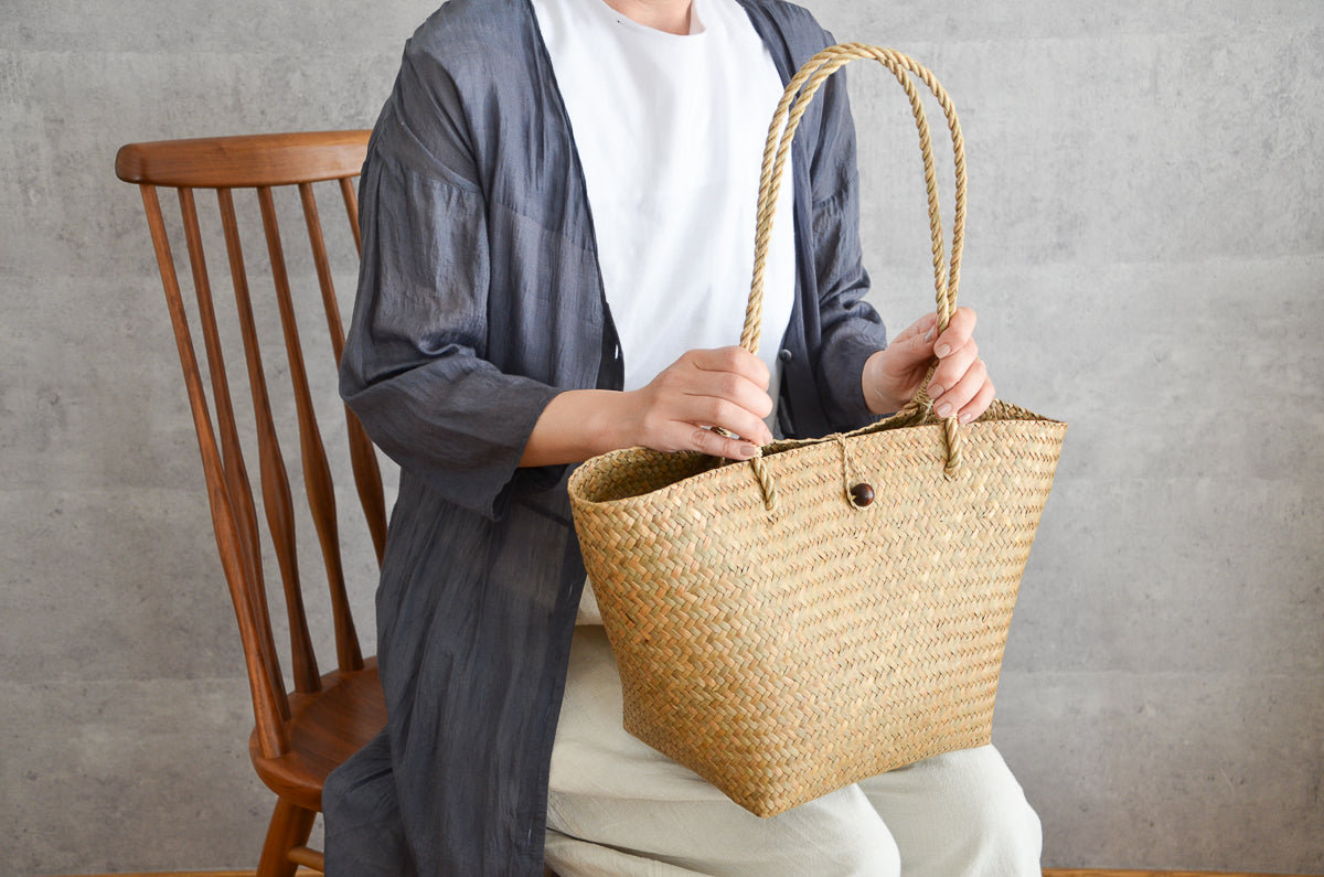 Handbag, Shoulder bag with button / Kachū / THA 3115109
