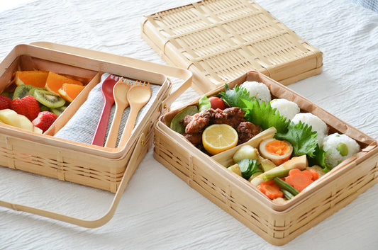 Handled Lunch Basket Medium 2-tier / White Bamboo / Kagoshima-JPN 321111-1