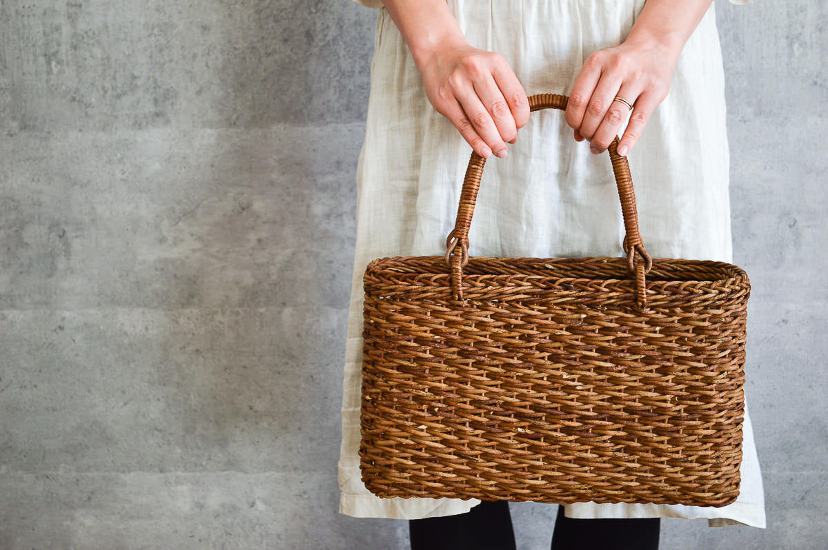 Hand bag “Matsuba” M, L / Brown Akebi vine / Nagano-JPN 311224