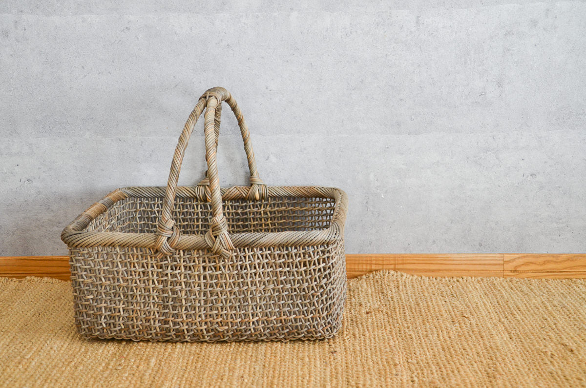 Wide Rectangle Basket with Handle – Sukashi Weave / Gray Akebi Vine / Nagano-JPN 311249-1