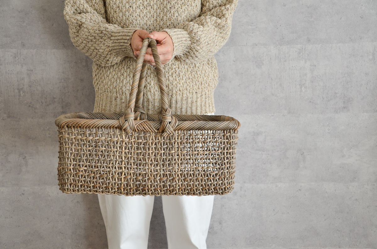 Wide Rectangle Basket with Handle – Sukashi Weave / Gray Akebi Vine / Nagano-JPN 311249-1