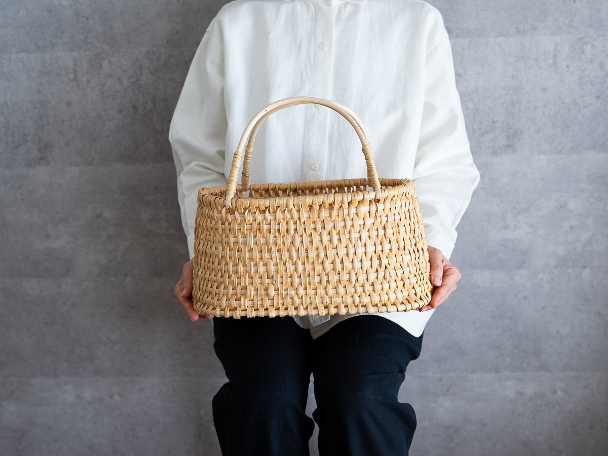 Oval Basket with Handle / Pine Root / LTU 140514