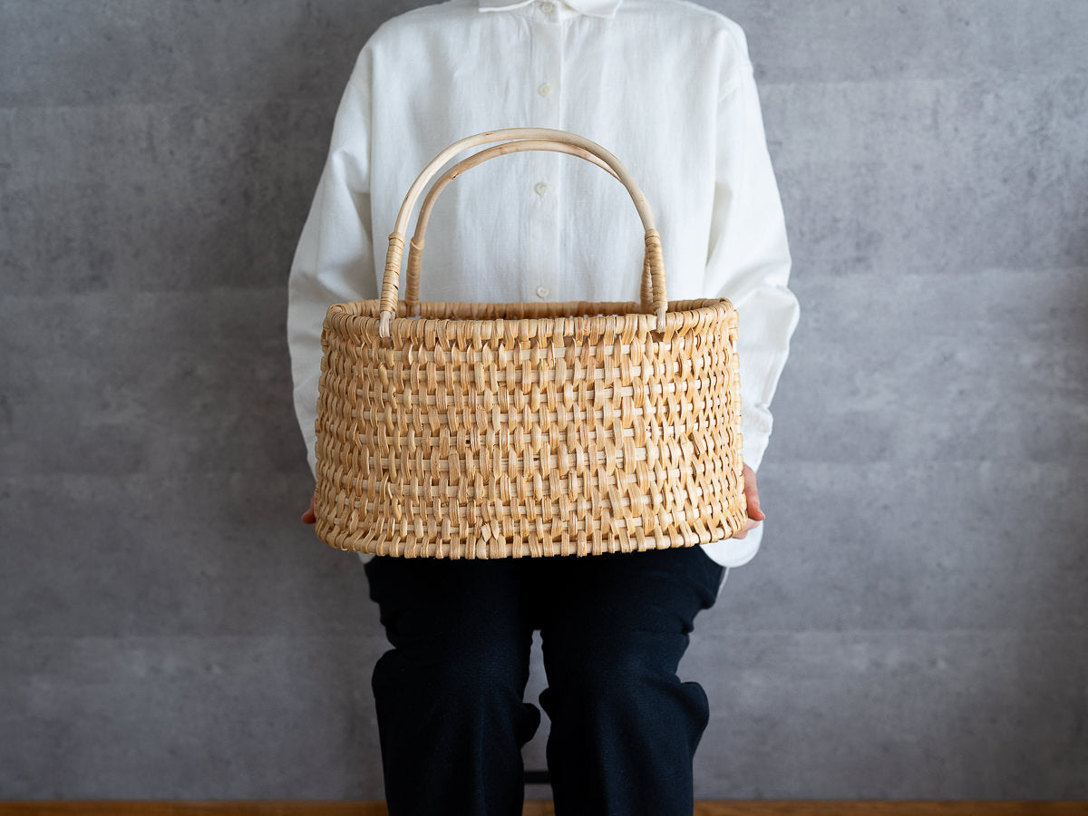 Oval Basket with Handle / Pine Root / LTU 140514