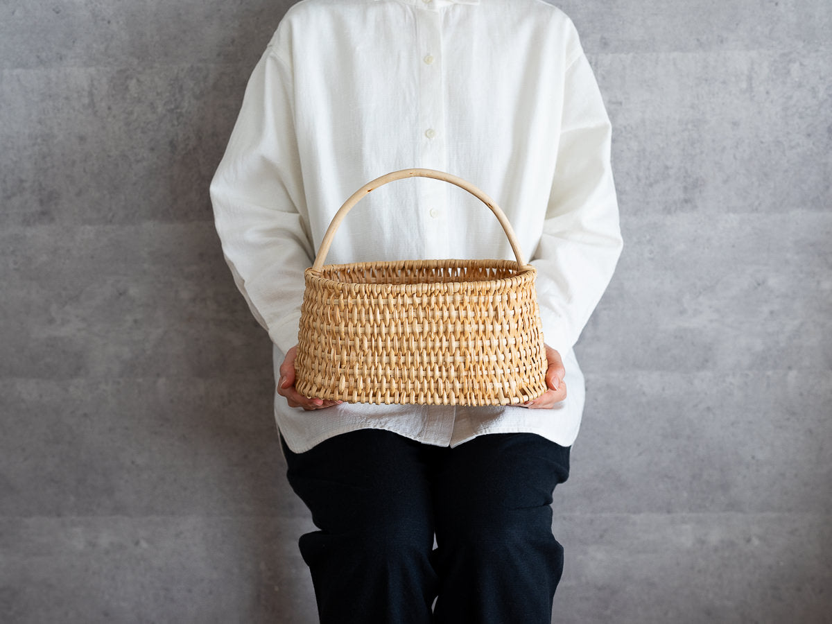 Oval Basket with Handle / Pine Root / LTU 140514